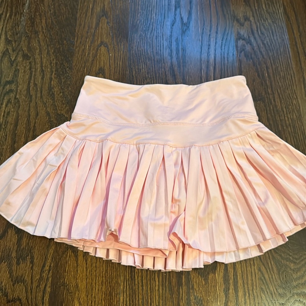 Goldhinge skirt
